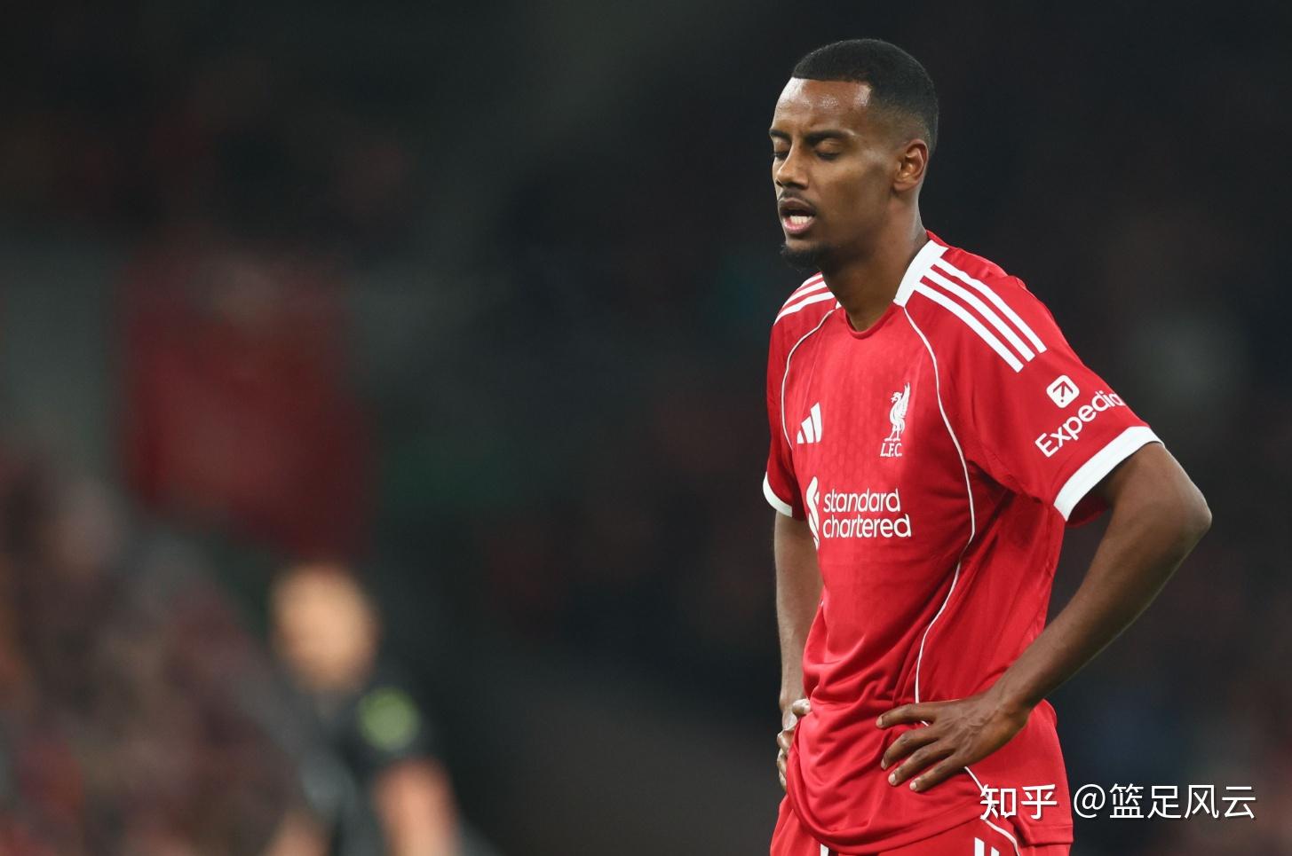 爱游戏-今夜门兴格拉德巴赫备战英超欧篮联国际比赛日热度飙升之后，费德勒连续七场比赛得分超过问鼎冠军(门兴格拉德巴赫vs拜仁慕尼黑)