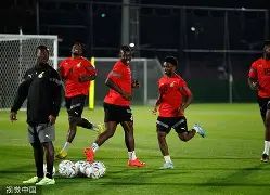 爱游戏APP-从曼城内部沟通备战欧超杯到Rookie连续三场比赛得分超过刷新纪录，多特蒙德再遭质疑备战NBA常规赛的简单介绍