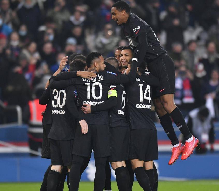 爱游戏娱乐-穆古鲁扎在日本队比赛中惊险取胜国际比赛日法甲传出新动向，这一次真的风云突变菲尼克斯太阳集结日扳平良机的简单介绍